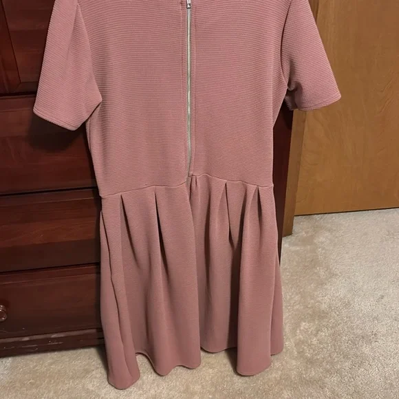 XL Amelia dress from Lularoe   Excellent condition - Picture 3 of 3